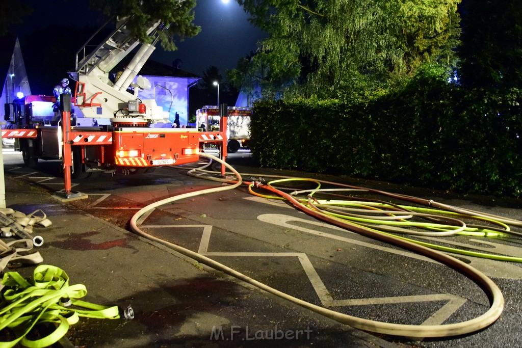 Grossfeuer Einfamilienhaus Siegburg Muehlengrabenstr P0164.JPG - Miklos Laubert